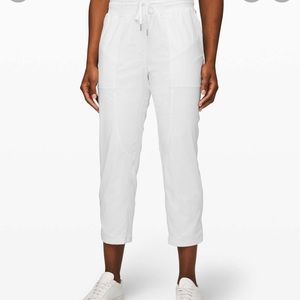 Lululemon crop dance studio 🌟NWT🌟